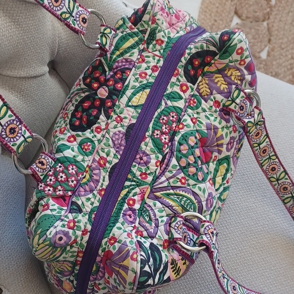 Vera Bradley Large Shoulder Bag / Tote In Viva La Vera Floral Pattern - Picture 6 of 17